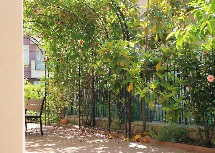 Gæstehus Flowers 4*